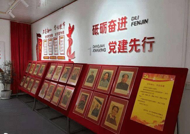 警察战僵尸无敌版